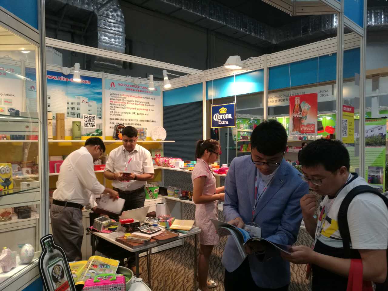馬口鐵盒的環球資源展